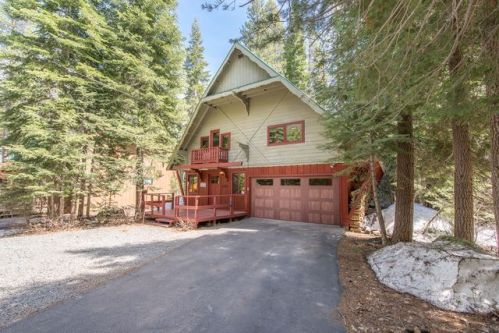 16211 Old Highway Dr, Truckee, CA 96161-3520