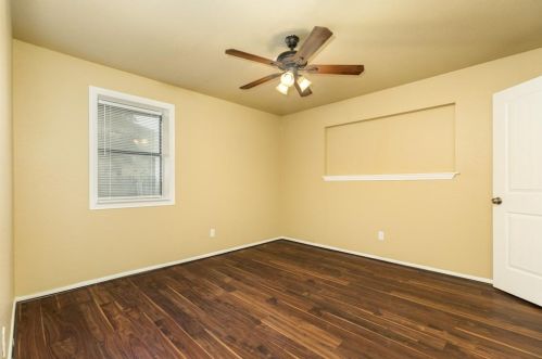 921 Western Ave, Angleton TX 77515-4256 exterior