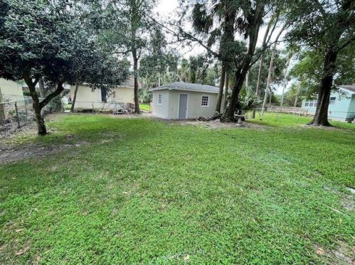 3 Chapman Ave, Isle Of Palms SC  29451-2413 exterior