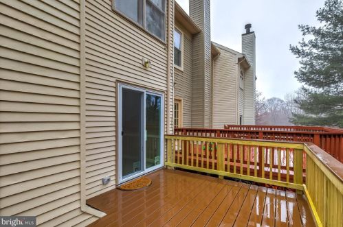 8731 Stone Hl Pl, Springfield VA  22153-1718 exterior