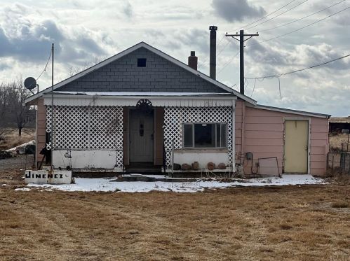 2114 La Salle Rd, Pueblo, CO 81006-1734