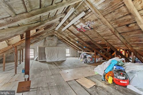 564 Broadway, Hanover PA 17331-2504 exterior