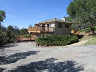 439 Corral De Tierra Rd, Salinas, CA 93908-8948