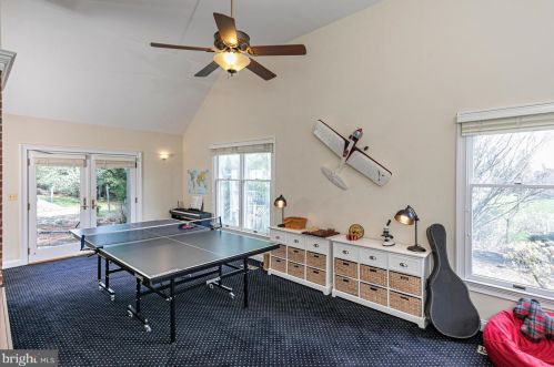 1 Tomlyn Dr, Princeton NJ  08540-4316 exterior