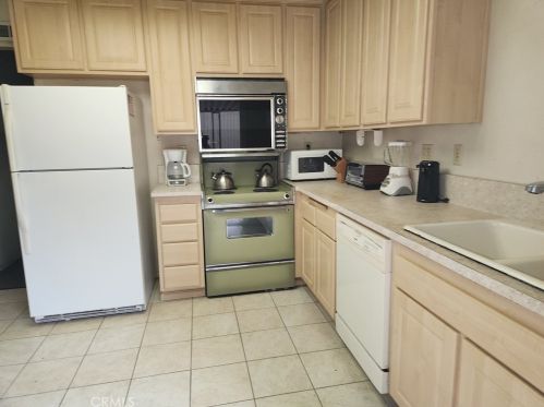 18151 Firestone Ct, Santa Ana, CA 92708-5928