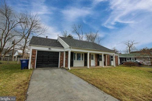22 Granite Ln, Willingboro, NJ 08046-3052