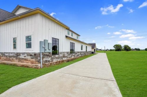 526 Angus Trl, Angleton TX 77515-9833 exterior