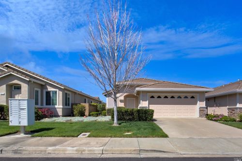 377 Mandarin Cir, Vacaville, CA 95687-3121