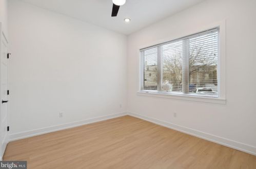 131 Cumberland St, Philadelphia, PA 19133