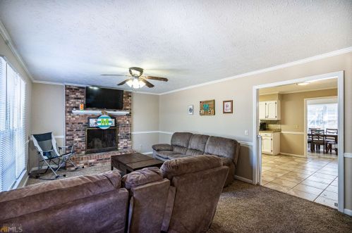 100 Brittney Ln, Lagrange, GA 30240-9265