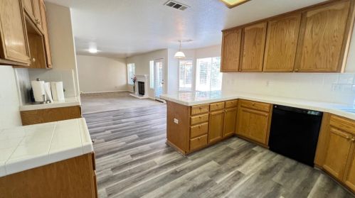 1012 Garden St, Los Banos CA  93635-4563 exterior