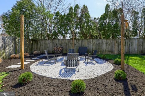 2016 Ursinus Ave, Lancaster, PA 17603-4413