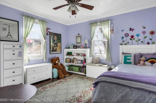 4 Marvin Rd, Middletown NJ 07748-2814 exterior