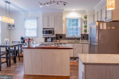 615 Brownstone Dr, Severna Park, MD 21146-2301