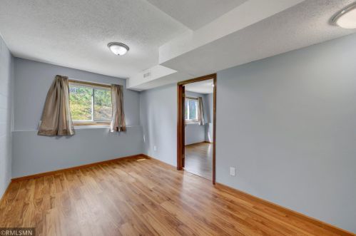 4464 Cinnamon Ridge Trl, Saint Paul MN  55122-2385 exterior