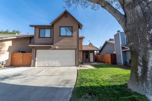 2790 Jeannie Ct, Turlock, CA 95382-1076