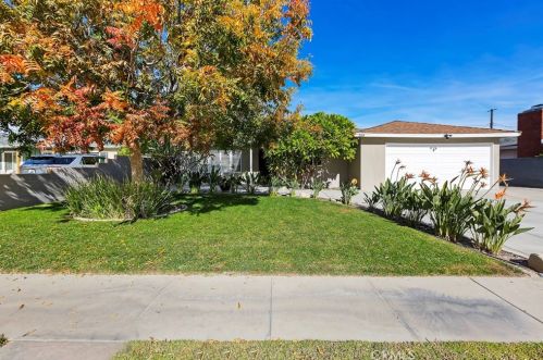360 Manzanita St, Rialto, CA 92376-7407