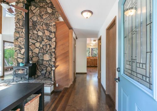 15824 Sherwood Dr, Truckee, CA 96161-1212