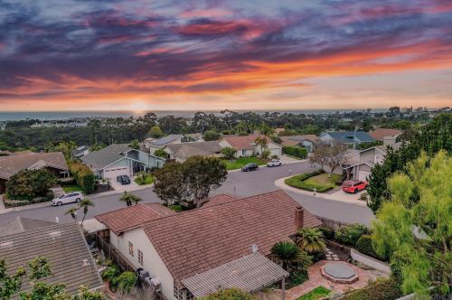 7202 Wisteria Way, Carlsbad, CA 92011-4843