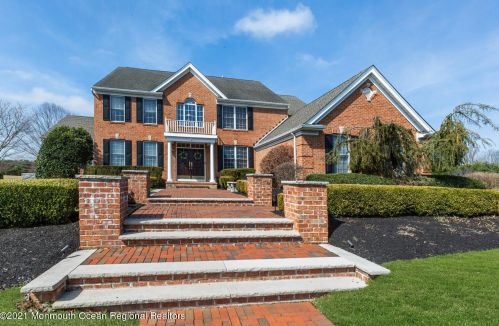 4 Matthew Ct, Upper Freehold Township, NJ 08514-1524
