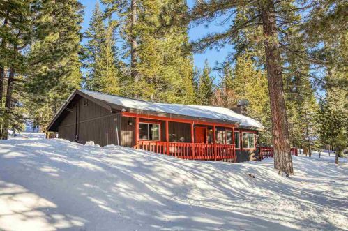 15445 Wolfgang Rd, Truckee, CA 96161-6922