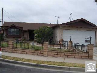 10623 Courson Dr, Stanton, CA 90680-2120