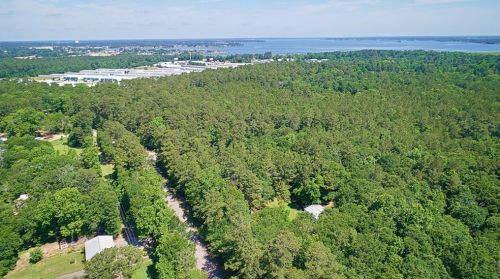 2137 Old Hwy 105, Conroe TX  77304-4438 exterior