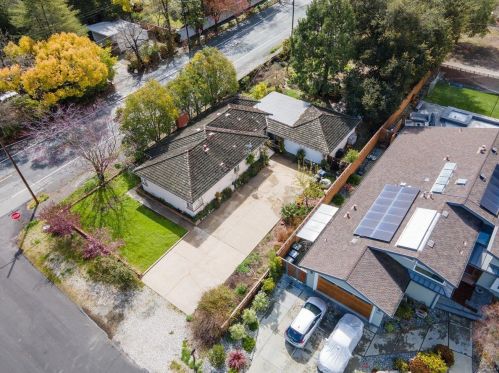 990 Stanley Ave, Los Altos CA 94024-5069 exterior