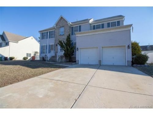 3 Halsey Ave, Berkeley Township, NJ 08721-2492