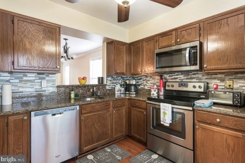 6330 Over See Ct, Springfield VA  22152-2300 exterior