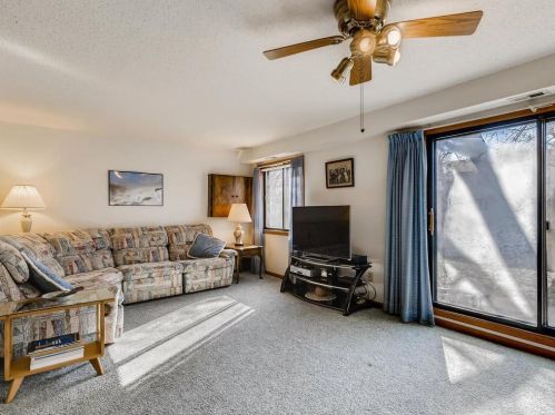 199 Bridlewood Dr, Saint Paul MN  55119-4669 exterior