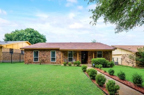 7119 Hardwood Trl, Dallas, TX 75249-1219