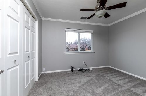 2124 Larkspur Dr, Carrollton TX 75010-4040 exterior