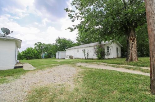 3325 25th St, Fort Worth TX  76106-3304 exterior