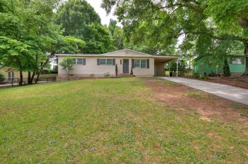 1504 Sycamore Dr, Kennesaw, GA 30152-3316