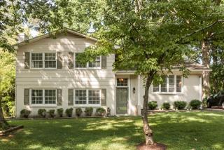 4517 Drexel Dr, Raleigh, NC 27609-5211