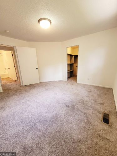 1742 Ames Pl, Saint Paul MN  55106-2954 exterior
