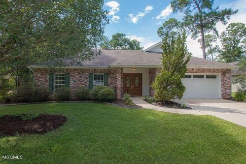 84584 Diamondhead Dr, Bay Saint Louis, MS 39525-4014