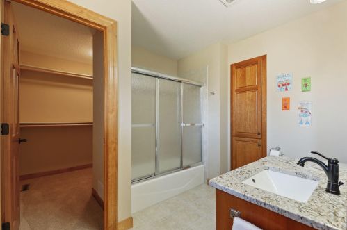 1380 Grace Dr, Saint Paul MN  55123-1971 exterior