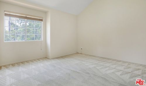 889 Calle Amable, Glendale CA  91208-3058 exterior