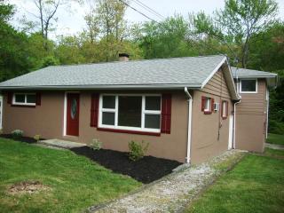 225 Fairview Ave, Fredon, NJ 07860-6876