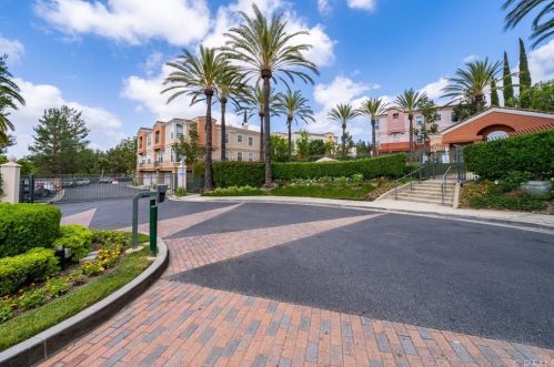 1035 Stresa Way, Anaheim CA  92808-2432 exterior