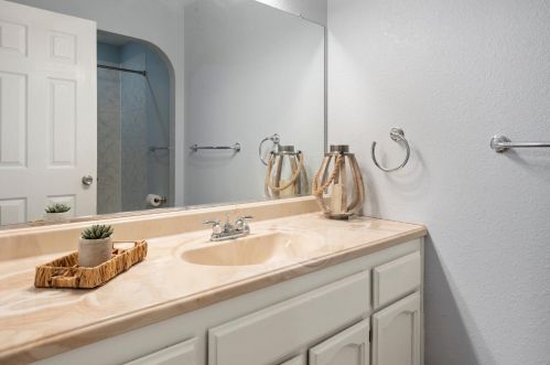 9420 Trenholm Dr, Elk Grove CA  95758-6533 exterior