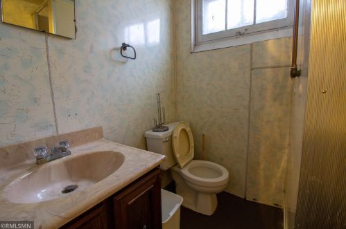 1263 Albemarle St, Saint Paul MN  55117-4421 exterior