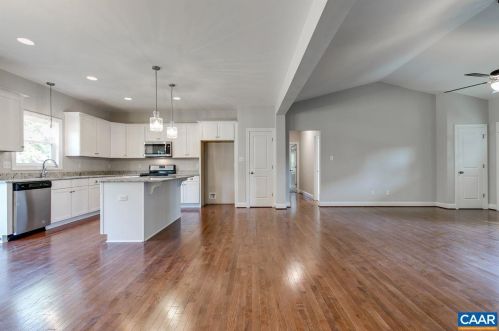 238 Petersburg Rd, Powhatan, VA 23139-8103