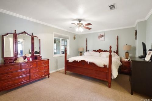 260 Brookside Ct, Anaheim CA  92808-1204 exterior