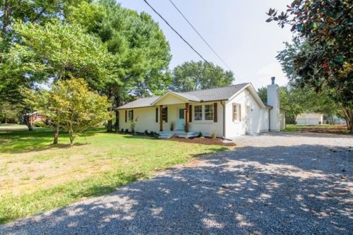 4122 Evans St, Murfreesboro, TN 37129-1959