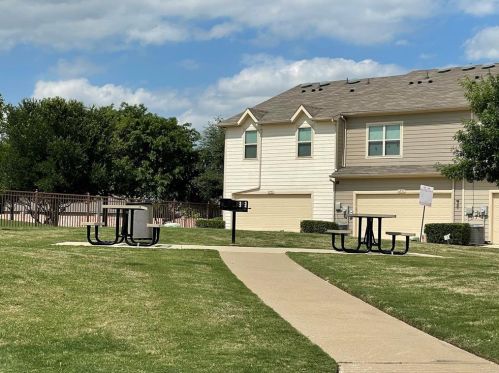 6808 Pascal Way, Fort Worth TX  76137-7559 exterior