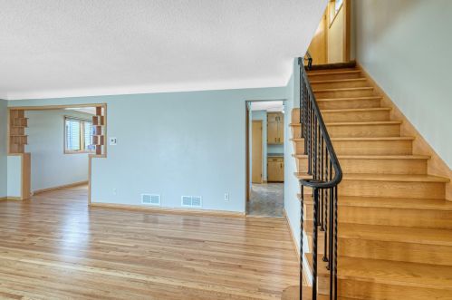 743 Iowa Ave, Saint Paul MN  55106-1017 exterior