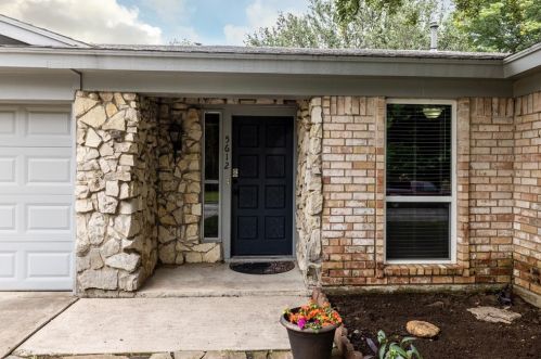 5612 Stone Dr, Fort Worth TX  76180-6436 exterior